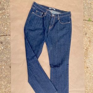 Women’s Levis straight leg jeans size 8